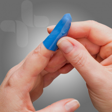 AEROPLAST Premium Detectable Fingertip Dressing 7.5 x 4.5cm 25 Pack
